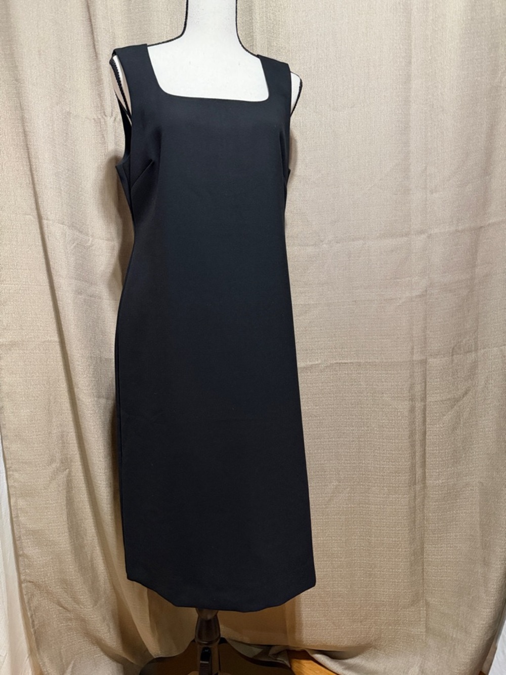 Banana Republic Sleeveless Square-Neck Midi Dress in Black